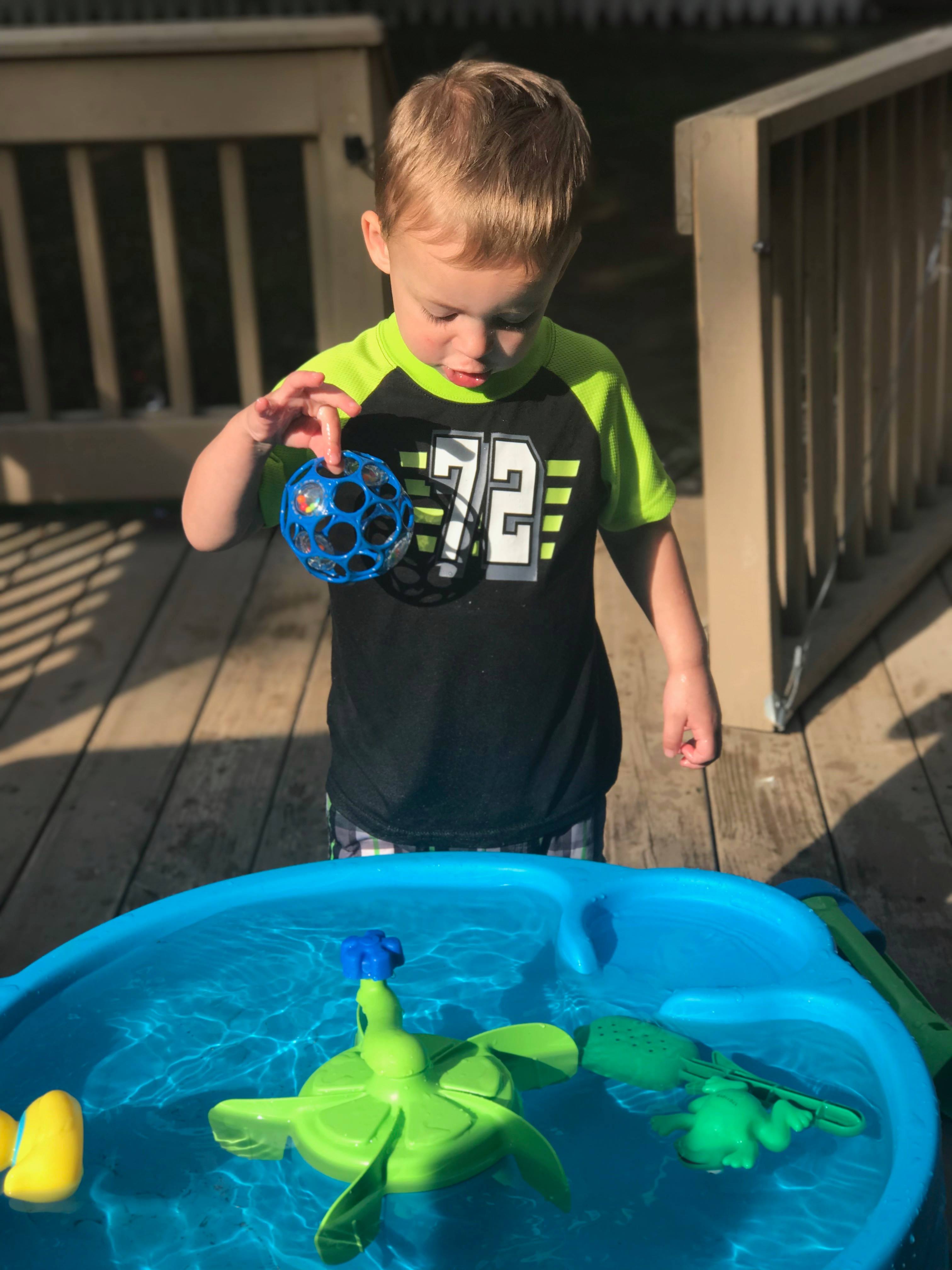 step2 duck pond water table with water toys