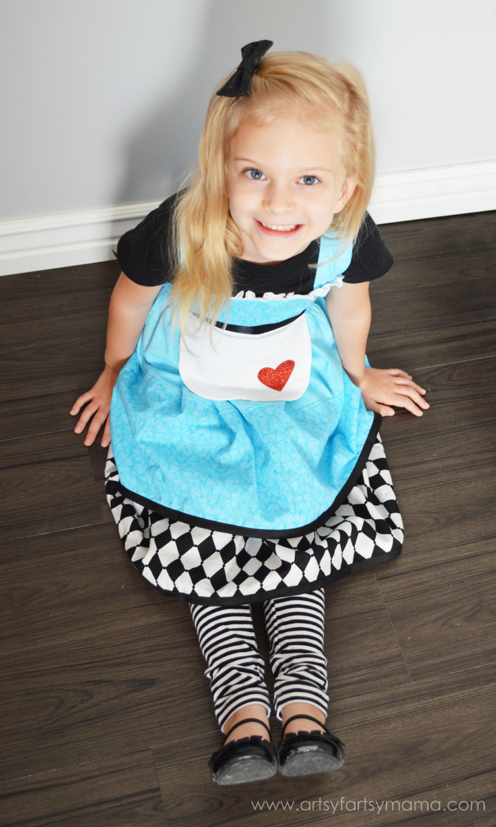 DIY Alice In Wonderland Costume