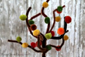 Easy pipe cleaner crafts - tree