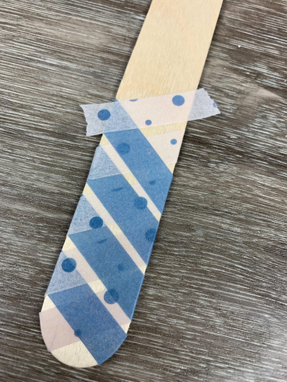 Decorating bookmark with washi tape