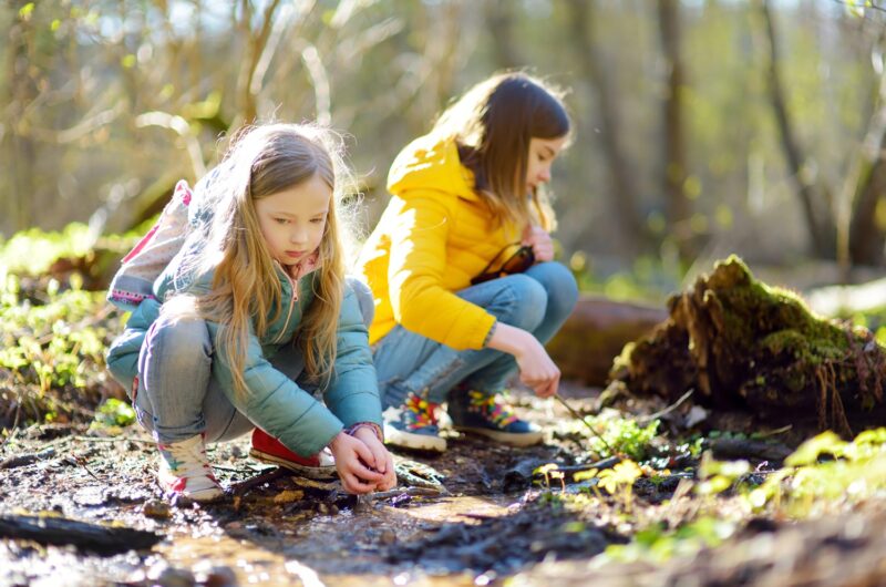 kids enjoying an outdoor scavenger hunt
